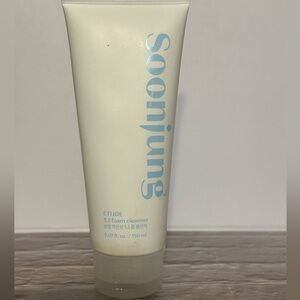 ETUDE Soonjung 5.5‎ foam cleanser